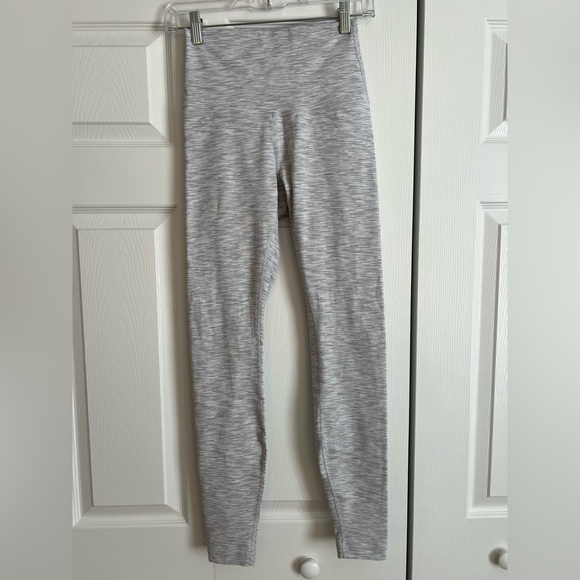 Lululemon High-Waisted Wunder Under White/Gray Striped Leggings - Picture 1 of 4